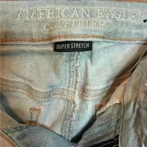 American Eagle Super Stretch Jeggjng Crop Light Two Toned Wash Size 2 - Picture 3 of 5